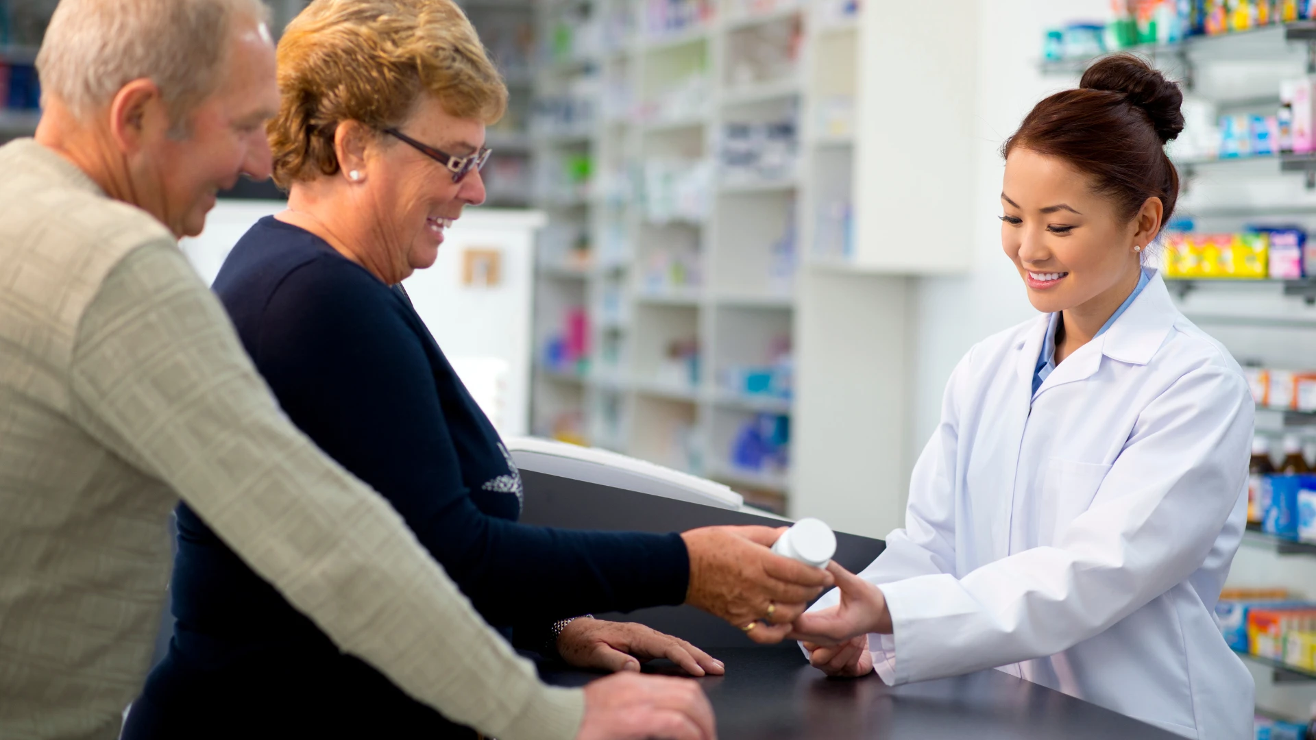 Co grozi farmaceucie za wydanie leku bez recepty?